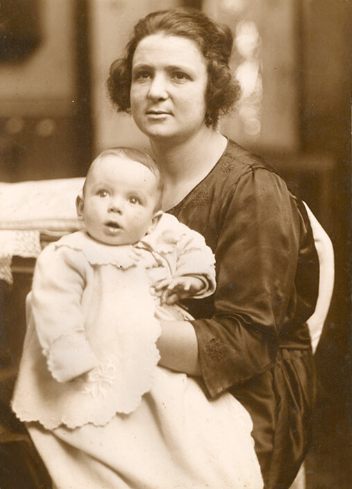 Astor Piazzolla y Asunta su madre